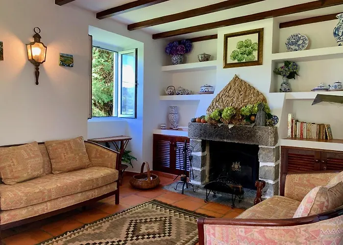 Holiday home Stone House - Sete Cidades